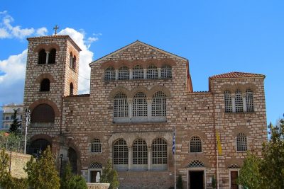 Ιερός Ναός Αγίου Δημητρίου Θεσσαλονίκη. Πρόσοψη του Ναού. Εξαιτίας και της περίφημης Κρύπτης που φιλοξενεί, ο Άγιος Δημήτριος θεωρείται από πολλούς ο σημαντικότερος Παλαιο-Χριστιανικός ναός της Θεσσαλονίκης.